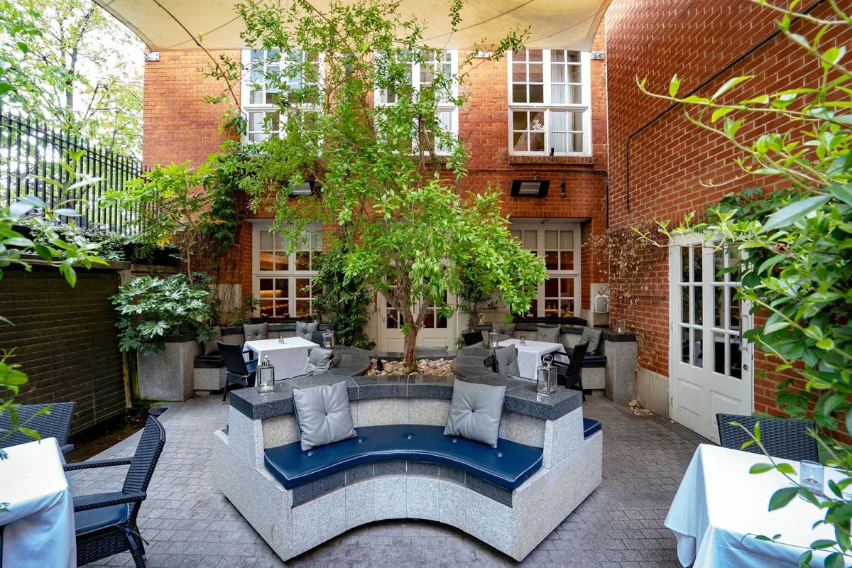 The Roseate Reading, Berkshire