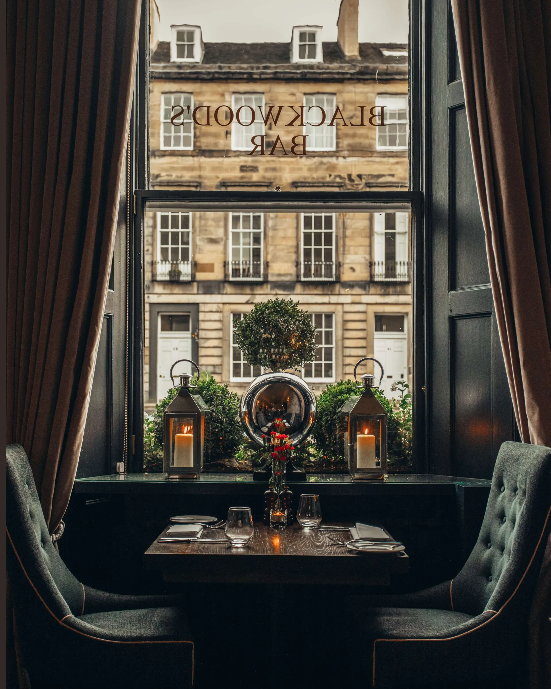 Nira Caledonia, Edinburgh