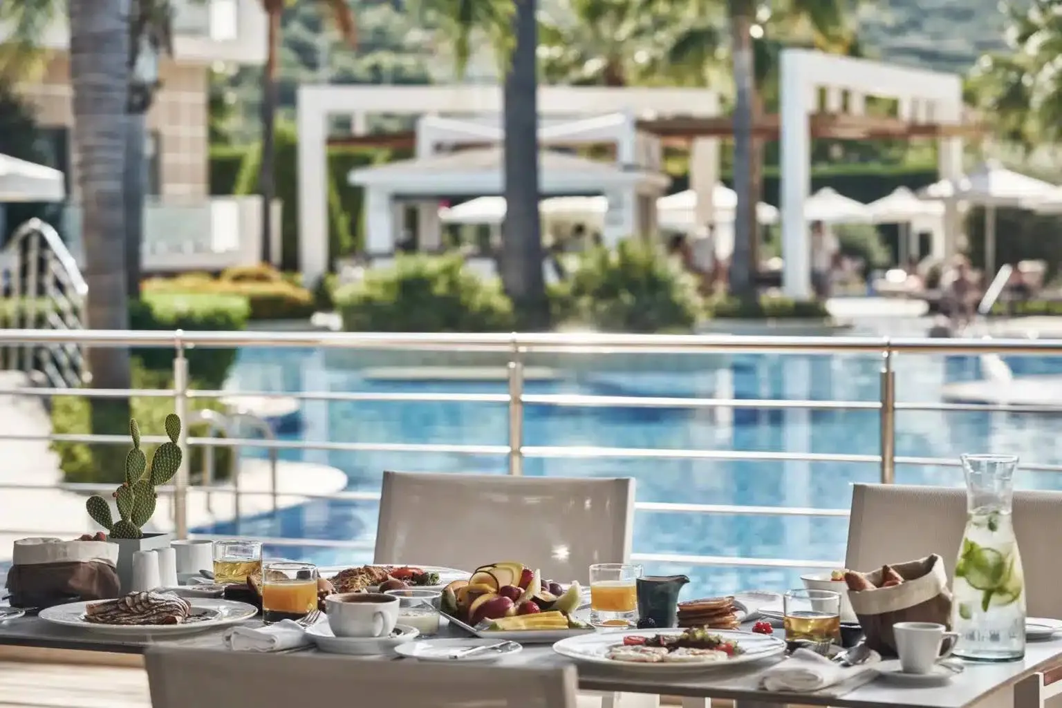Blending Greek cuisine with Med tastes