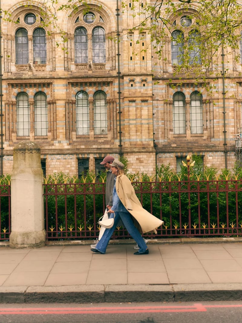 Steps away from London s iconic landmarks