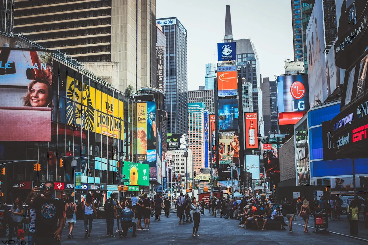 Explore the city that never sleeps
