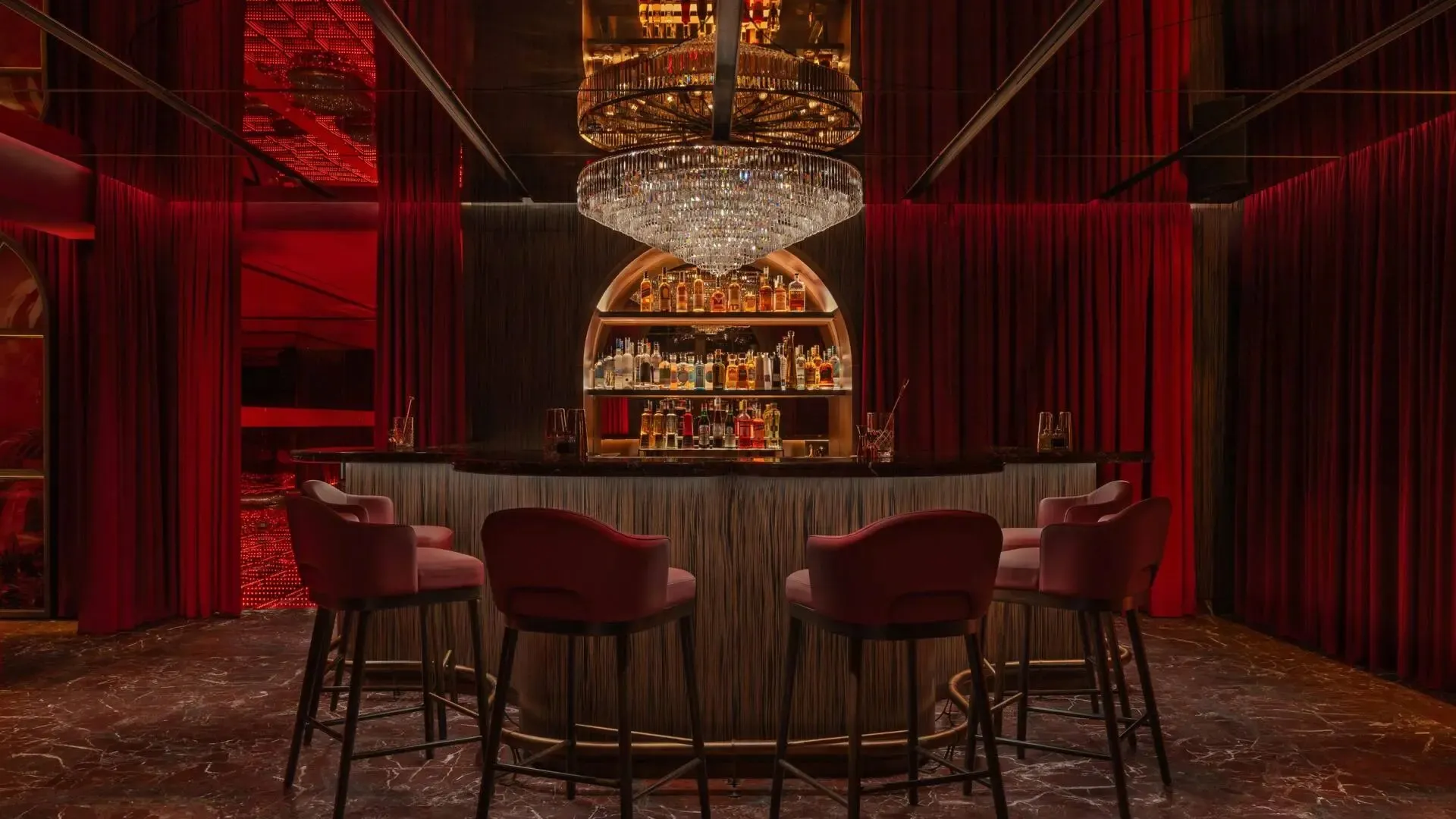 Glamorous cocktails in a glamorous venue