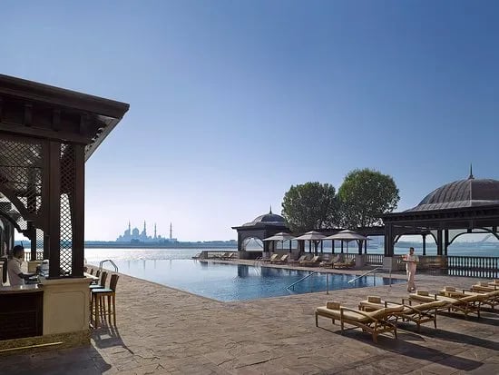 Stay refreshed with poolside drinks