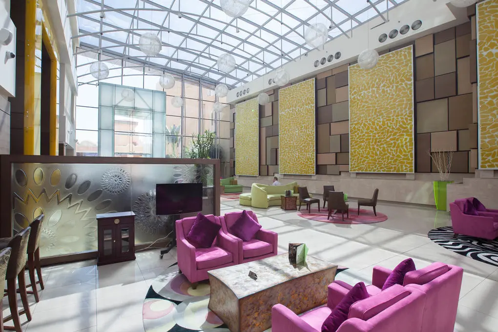 Casual dining options for all guests