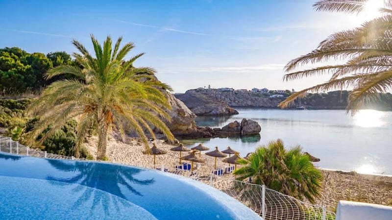 White Sands Beach Club, Menorca