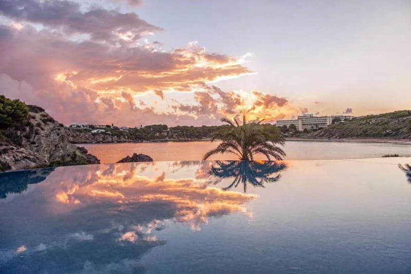 White Sands Beach Club, Menorca