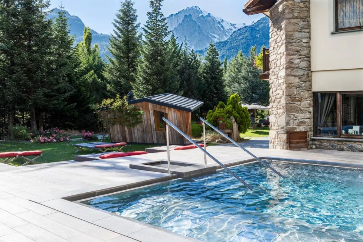 Unwind in the pool or sauna