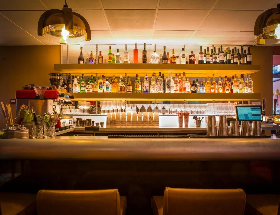 Relax and order drinks to your table