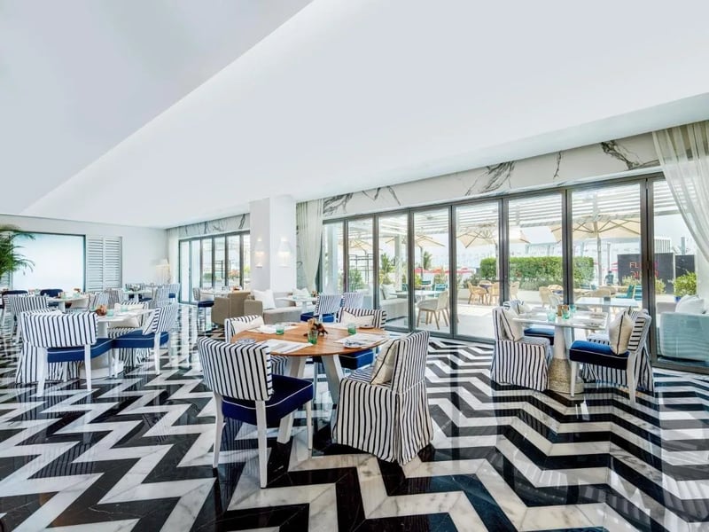 International cuisine with beach views