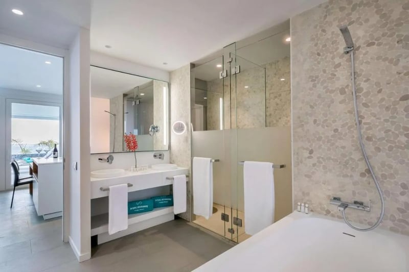 Deluxe Suite Two Bedrooms With Pool @ Royal Hideaway Corales Suites