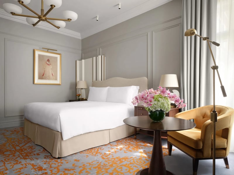 Deluxe King Room @ The Savoy
