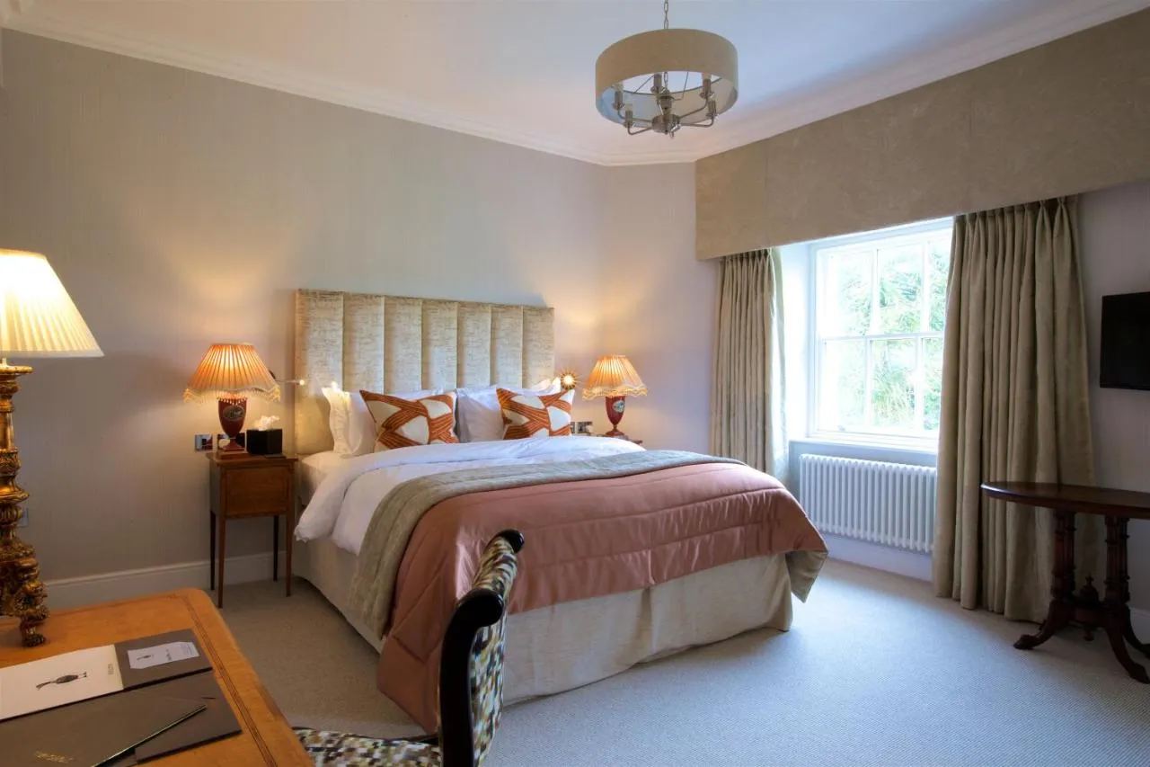 Superior Room @ Storrs Hall Hotel