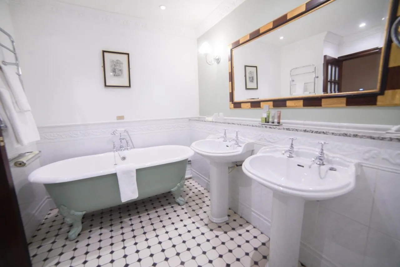 Deluxe Double Twin @ Hardwick Hall Hotel