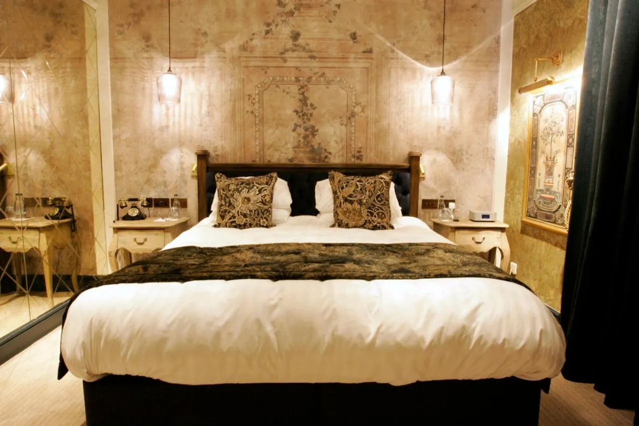 Celebration Suite @ Hardwick Hall Hotel