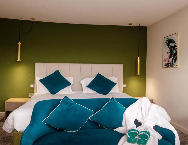 Superior Double @ Hatherley Manor Hotel