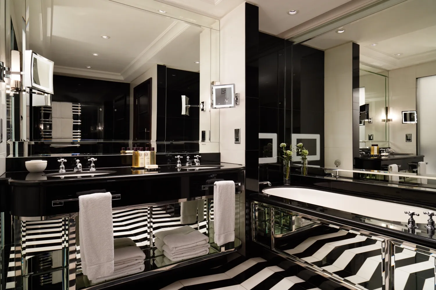 The Actor s Penthouse @ Corinthia London