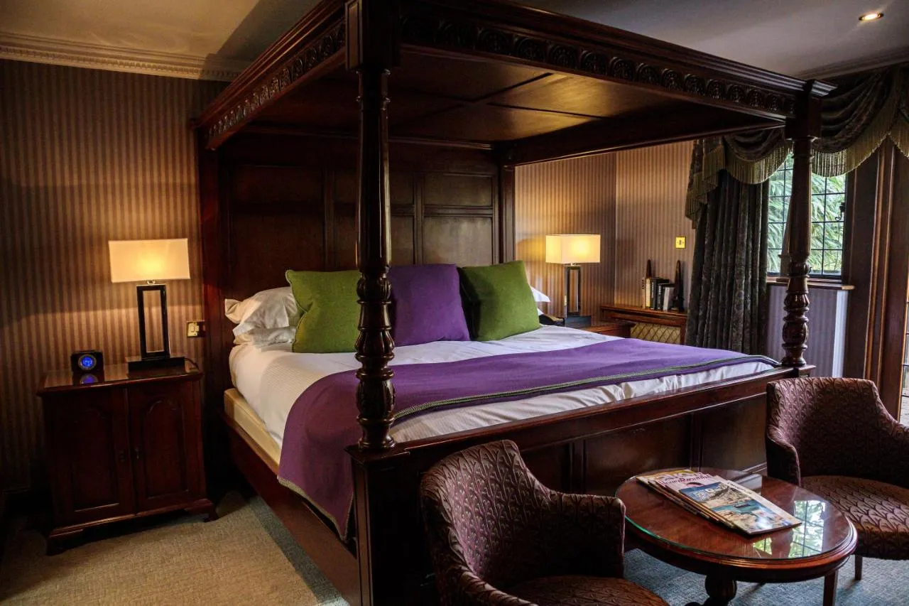 Henry VIII Suite @ Langshott Manor