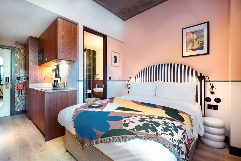 Snug @ room2 Chiswick