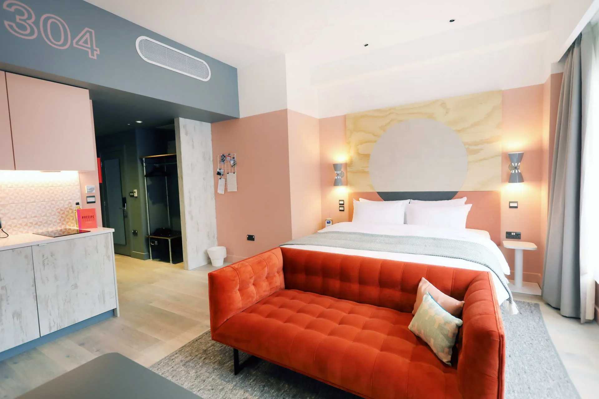 Lounge   Superior Room @ room2 Southampton