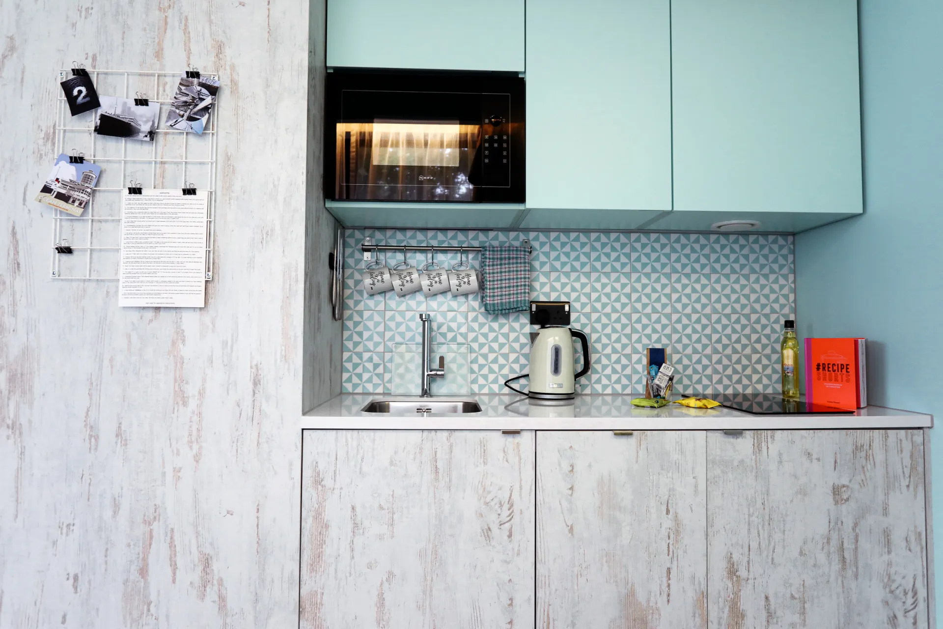 Master   Deluxe Room @ room2 Southampton