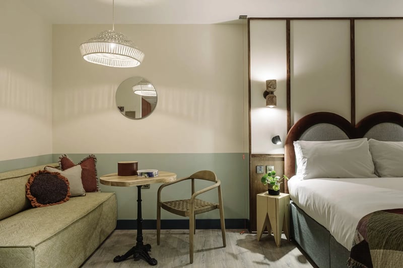 Accessible Studio    1 King Bed   Windowless @ room2 Belfast