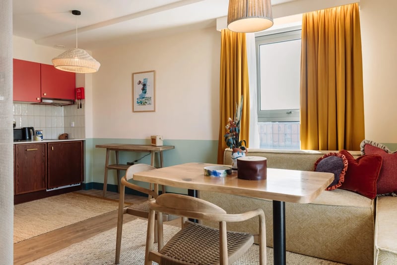 Suite   1 King Bed @ room2 Belfast