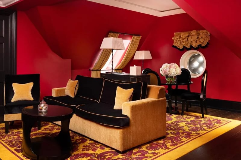 Suite @ L oscar London