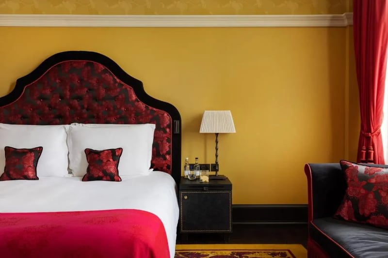 Junior Suite Bell Tower @ L oscar London