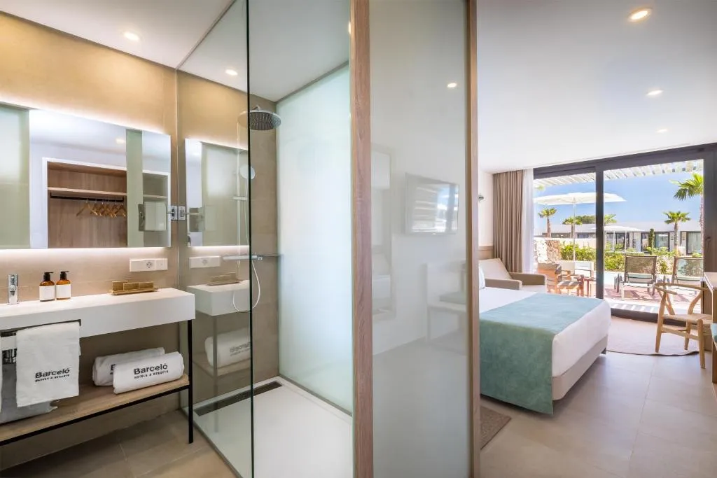Junior Suite with Semi Private Pool @ Barcel  Nura