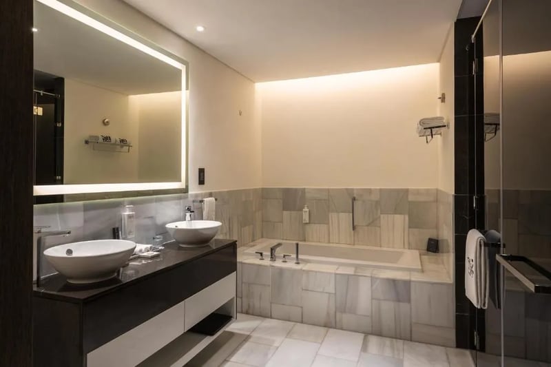 One Bedroom Suite with Arabian Sea View  Balcony  Kitchen  amp  Sofa Bed @ Th8 Palm Dubai Beach Resort  Vignette Collection