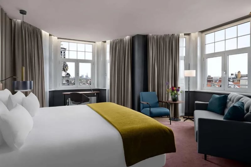 Junior Suite with View @ NH Collection Amsterdam Flower Market