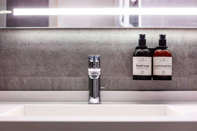 Premium Room @ NH Collection Amsterdam Flower Market