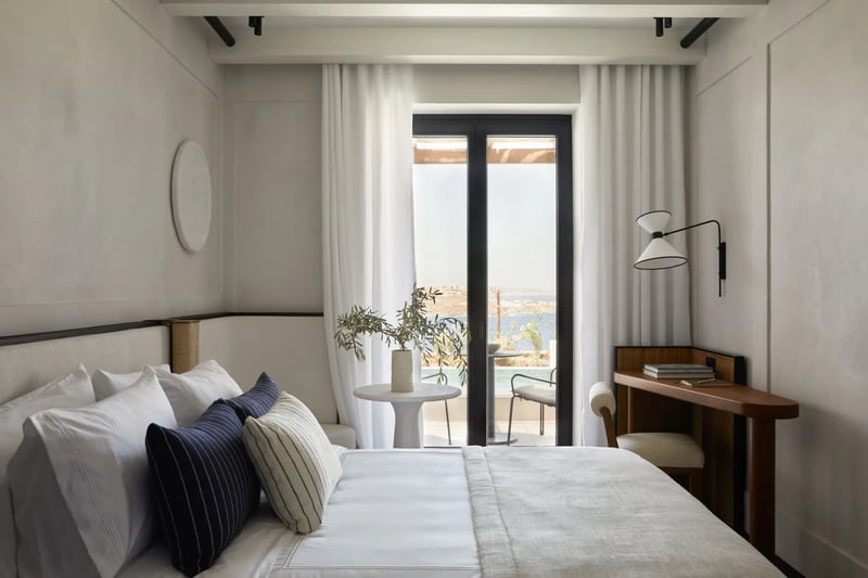 Mykonian Suite with Sea View and Infinity Pool @ Anandes Hotel