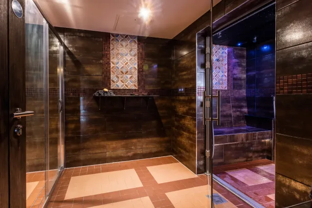 With steam rooms and a Finnish sauna