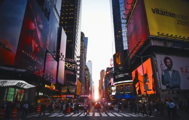 Explore the city that never sleeps