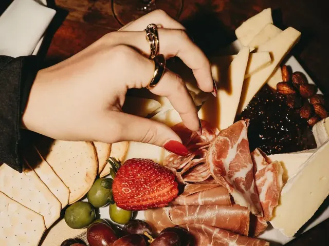 With all day dining and a range of beverages