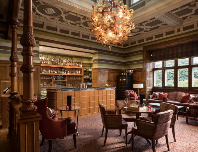 A cosy setting for all day cocktails   snacks