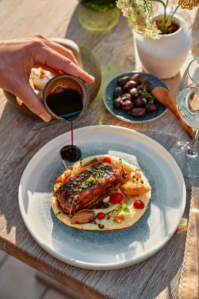 Serving Greek cuisine with a modern twist