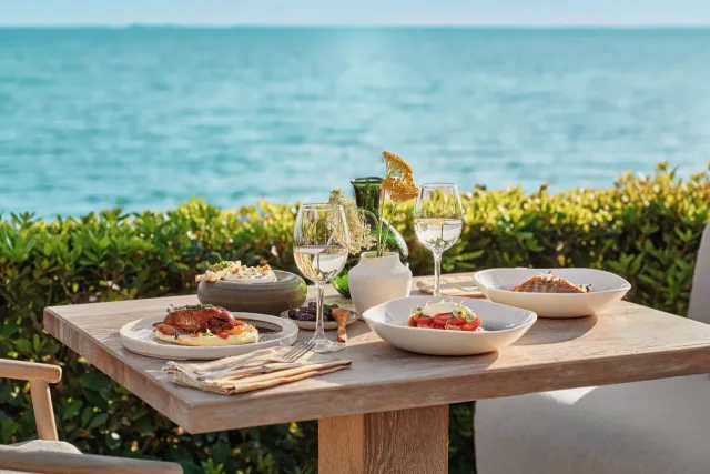 la carte dining in a serene al fresco setting