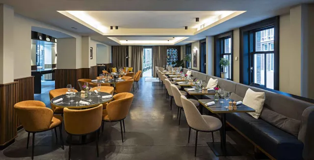 Serving a fusion of Portuguese   Dutch cuisine