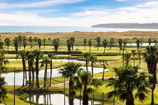 Play a round amid stunning scenery
