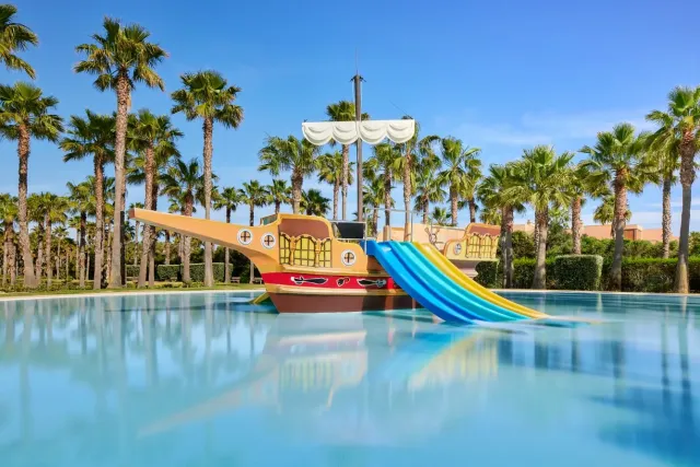 Playtime with a splash