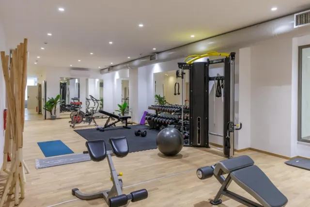 Work out in the fully equipped gym