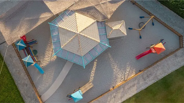 With a kids club and playground