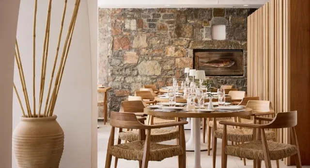 Featuring a Greek   international buffet