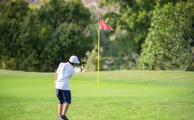 Structured programs for junior golfers