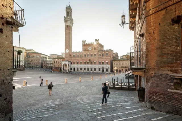 A short stroll from iconic attractions