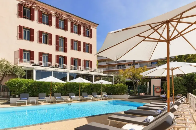 Lounge poolside in the sun