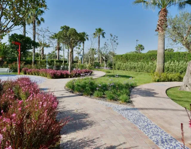 Over 20 000 m  of parkland