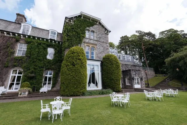 Take a stroll through the sprawling gardens